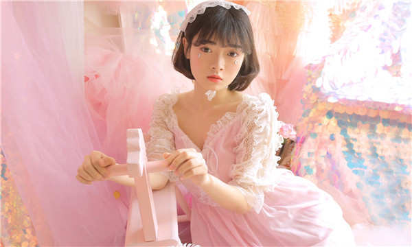 张家川供卵试管代怀生子多少钱？这一直是很多不孕不育家庭关注的话题。在中国，不孕不育的发生率越来越高，根据《中国不孕不育现状调研报告》显示，育龄夫妇的不孕不育率从20年前的3%增长至现在的12.5%-18.2%，患者人数高达6000万以上。在这样的背景下，许多家庭通过供卵试管来实现自己的生育梦想。那么，供卵试管代怀生子的费用到底是多少呢？